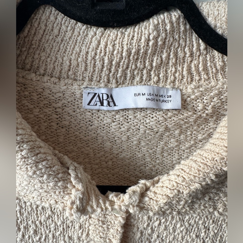 Short Sleeve Boucle Cardigan with Curved Hem - Picture 5 of 10